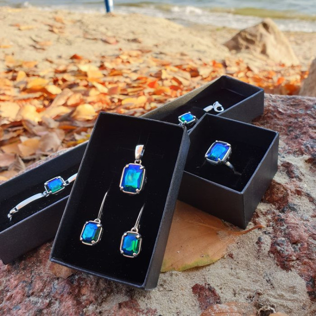 Silver bracelet decorated with crystals L 2110 Polcarat Design