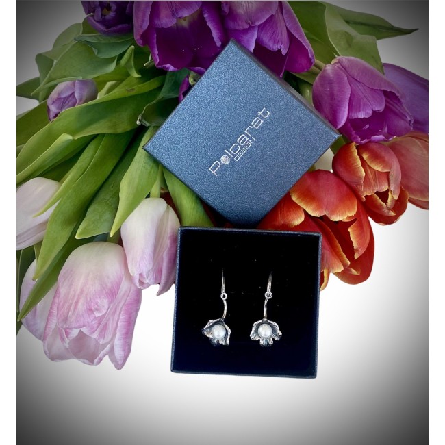 Silver pearl earrings K 1557