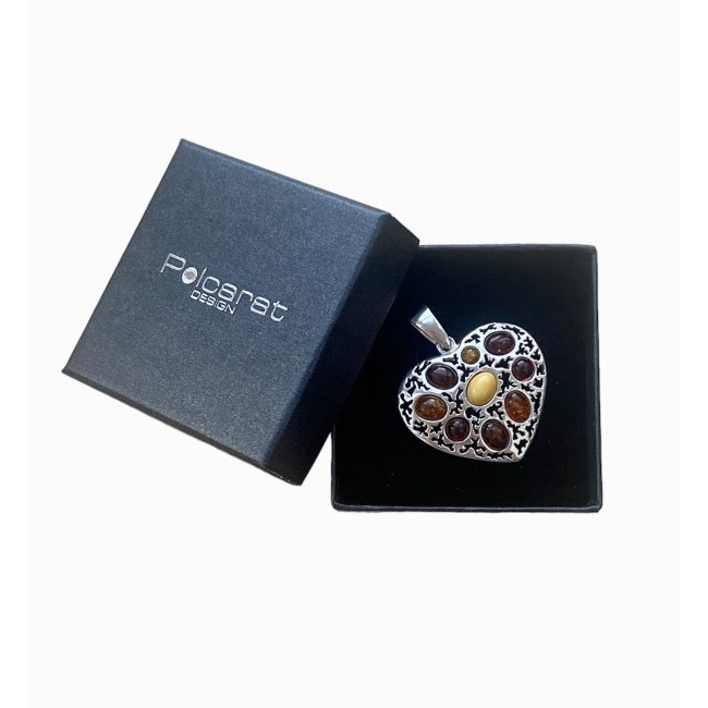 Heart with amber in a box in 1064