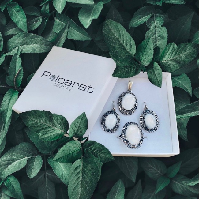 Silver ring with mother of pearl pk 2136 Polcarat Design.