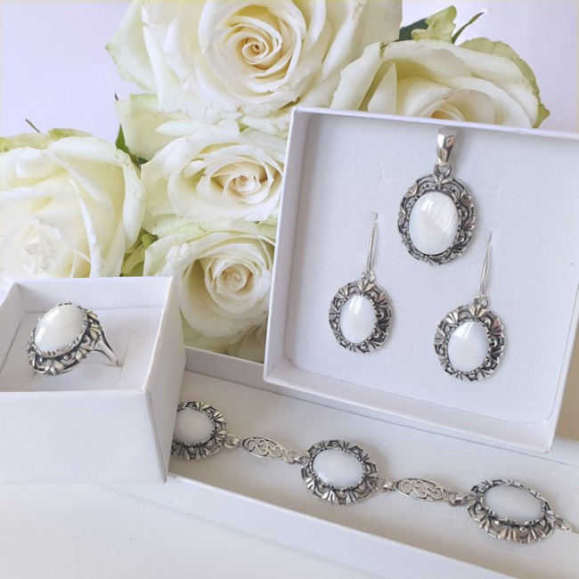 Silver earrings decorated with mother of pearl K 2136 Polcarat Design