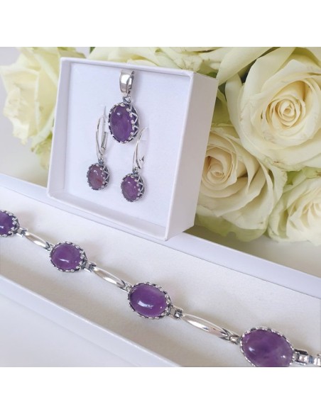 Silver pendant with amethyst. A beautiful stone for your collection!