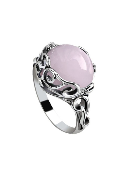 Silver ring with rose quartz.