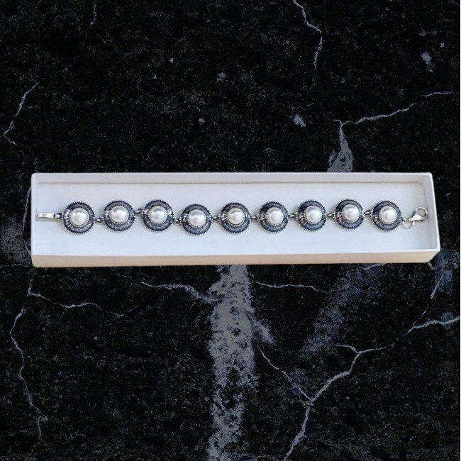 Silver bracelet with pearls L 1724
