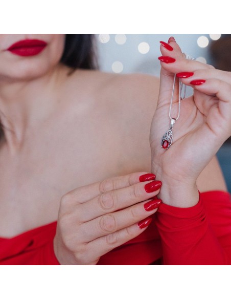 Wisiorek srebrny oksydowany z kryształem W 2050|Polcaratdesign.pl Biżuteria