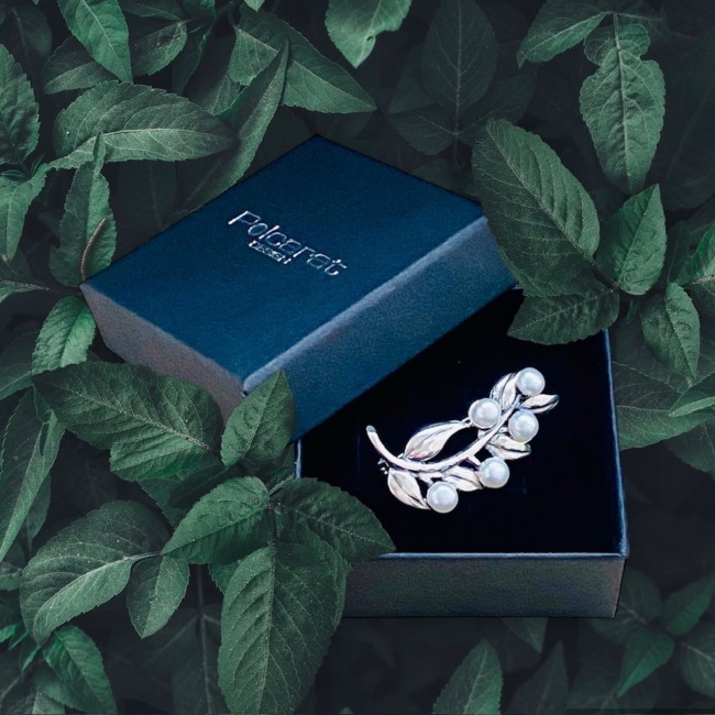 Brooch silver pearls B 101