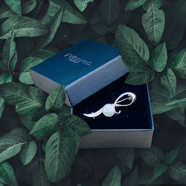 Silver brooch with pearl B 181 pearl