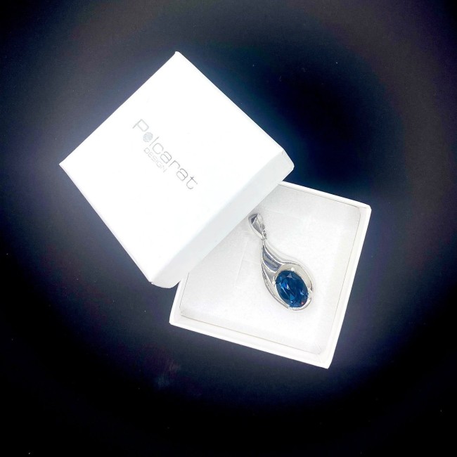 Srebrny wisiorek z kryształem Swarovskiego W 1924 R|Polcaratdesign.pl Biżuteria