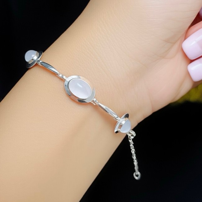 Sterling silver bracelet with cat's eye L3 585 | Polcarat Design