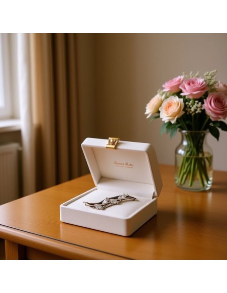 Silver brooch decorated with zircons B 147