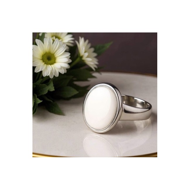 Silver ring with mother of pearl pk 2136 Polcarat Design.