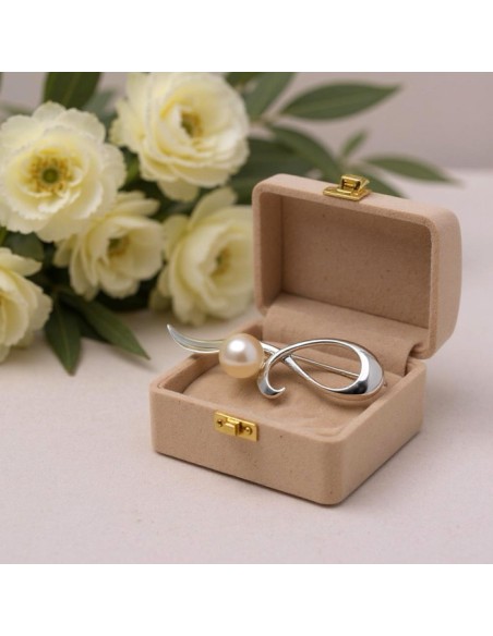 Srebrna broszka z perłą B 181 perła|Polcaratdesign.pl Biżuteria