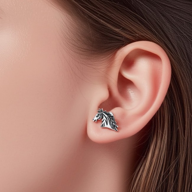 Oxidized sterling silver horse earrings K3 1785 | Polcarat Design