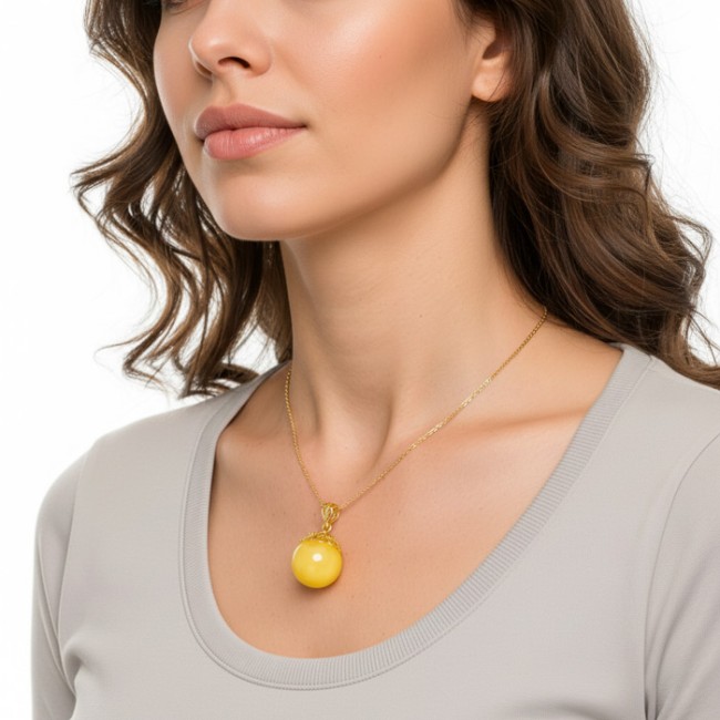 Pendant with amber ball WA 030