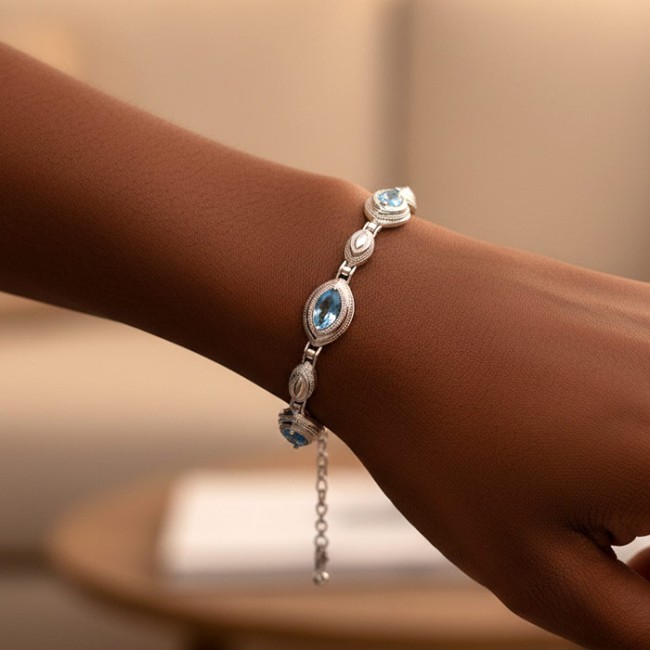 Silver bracelet with Swarovski crystals L 1892