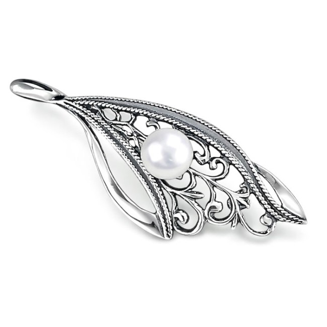 Elegant silver brooch decorated with a pearl B 204 Polcarat Design