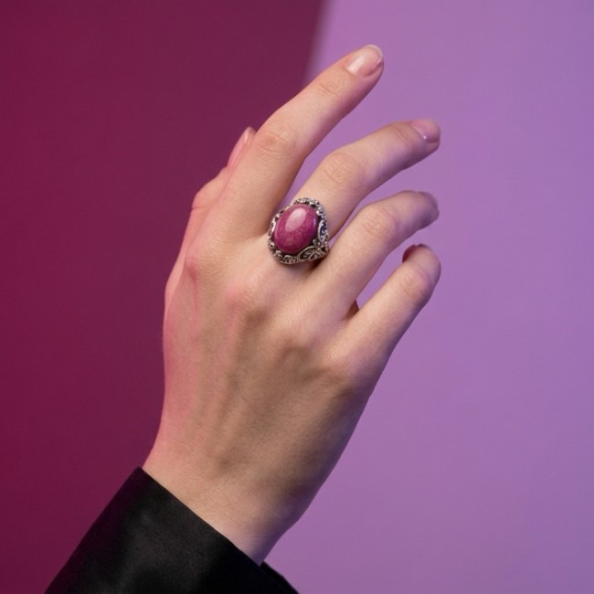 Oxidized openwork sterling silver ring with fuchsia agate PK 2169