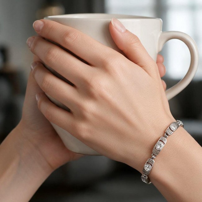 Silver bracelet with zircons L 1519