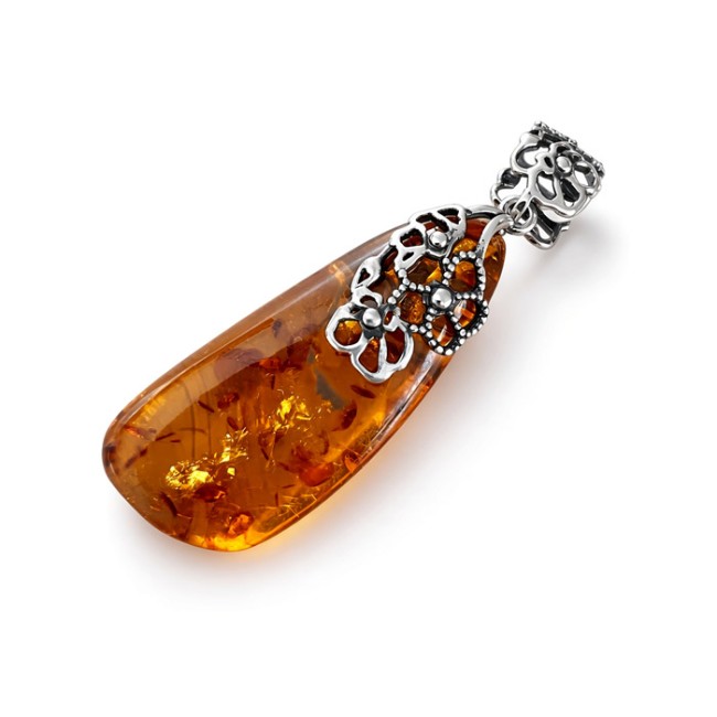 A unique amber pendant wrapped in silver pattern BW 110