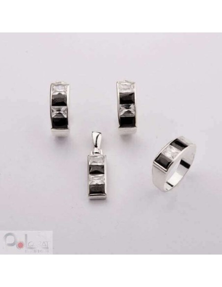 Silver ring with zircons PK 673