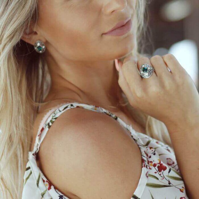 Silver ring with Swarovski crystals PK 1822