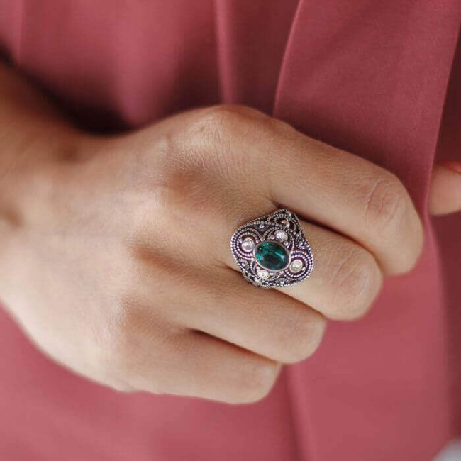 Silver ring with Swarovski crystals PK 1822