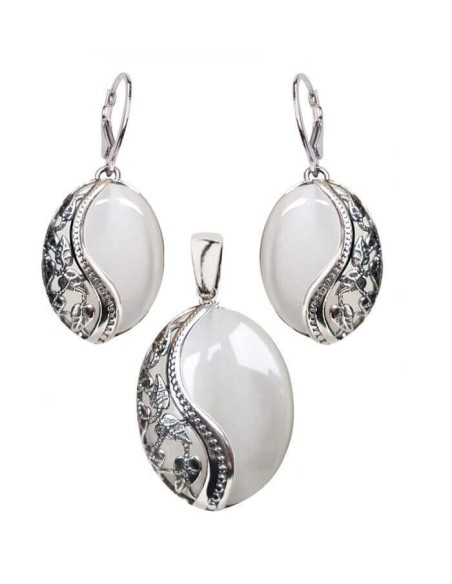 Silver oxidized pendant W 1716 Cat's eye