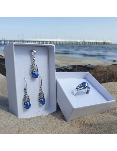 Oxidized silver earrings with K 2050 crystals Oxidized silver earrings with K 2050 crystals