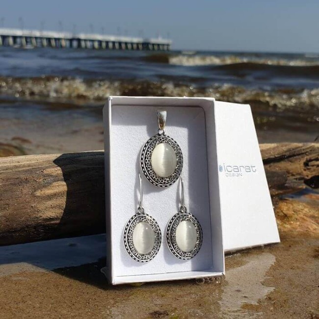 Silver oxidized pendant with stone CAT'S EYE IN 2023