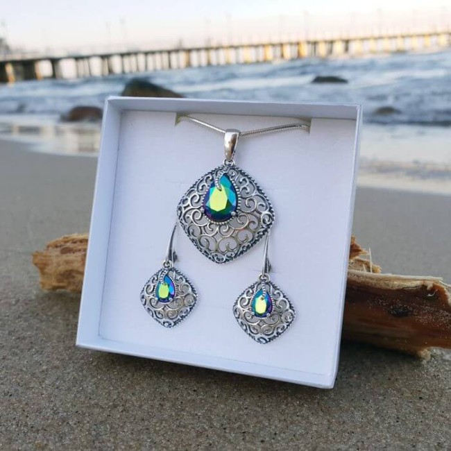 Silver oxidized pendant with zircons W 2075