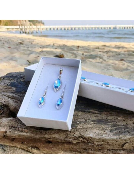 Swarovski K 2081 Silver Rod Crystal Earrings