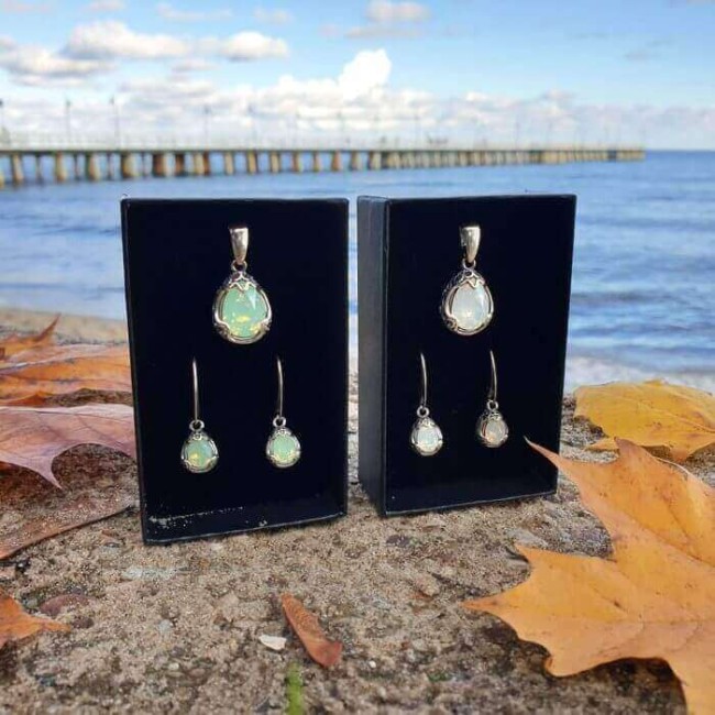 Silver pendant with crystal W 2084