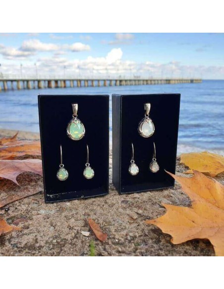 Silver pendant with crystal W 2084 Silver pendant with crystal W 2084