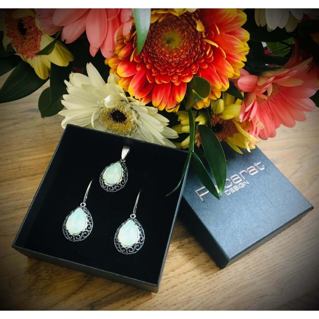 K 2087 Silver Crystal Earrings