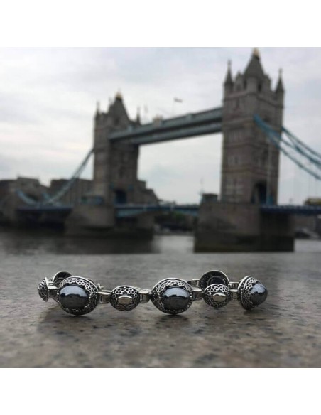 Srebrna bransoletka zdobiona kamieniem KOCIE OKO L 2023